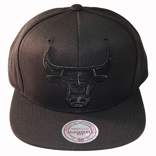 black bulls hat